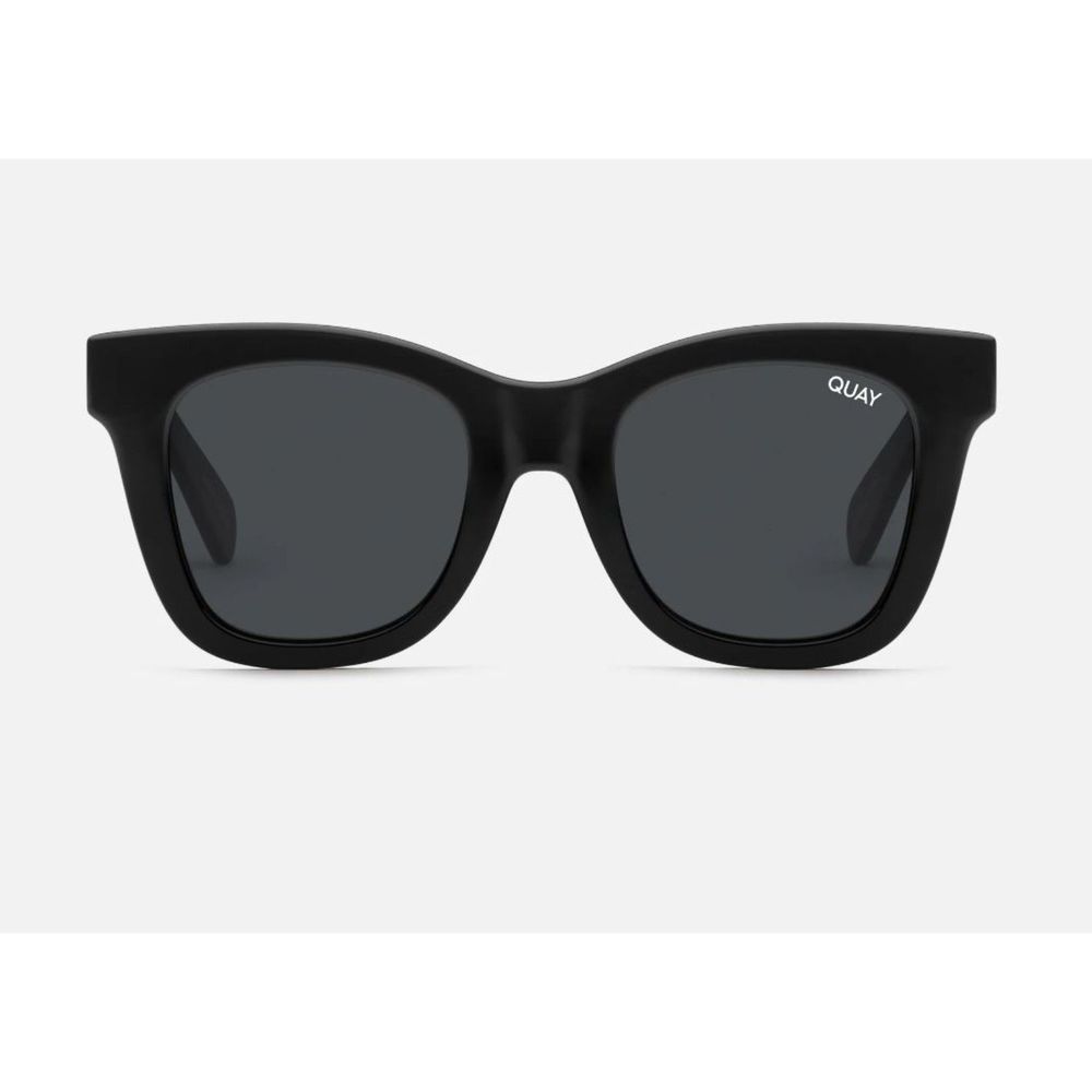 QUAY Afterhours Polarized Black Square Sunglasses EUC